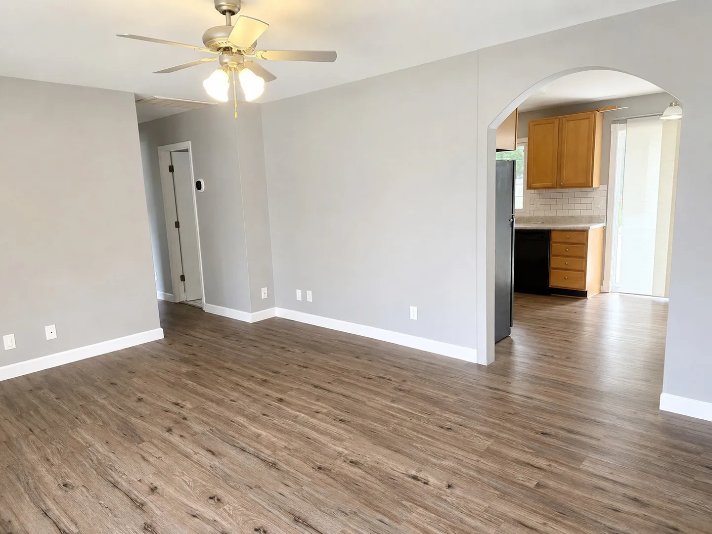 17 California Ave, ,  60110, USA 60110-Carpentersville-IL