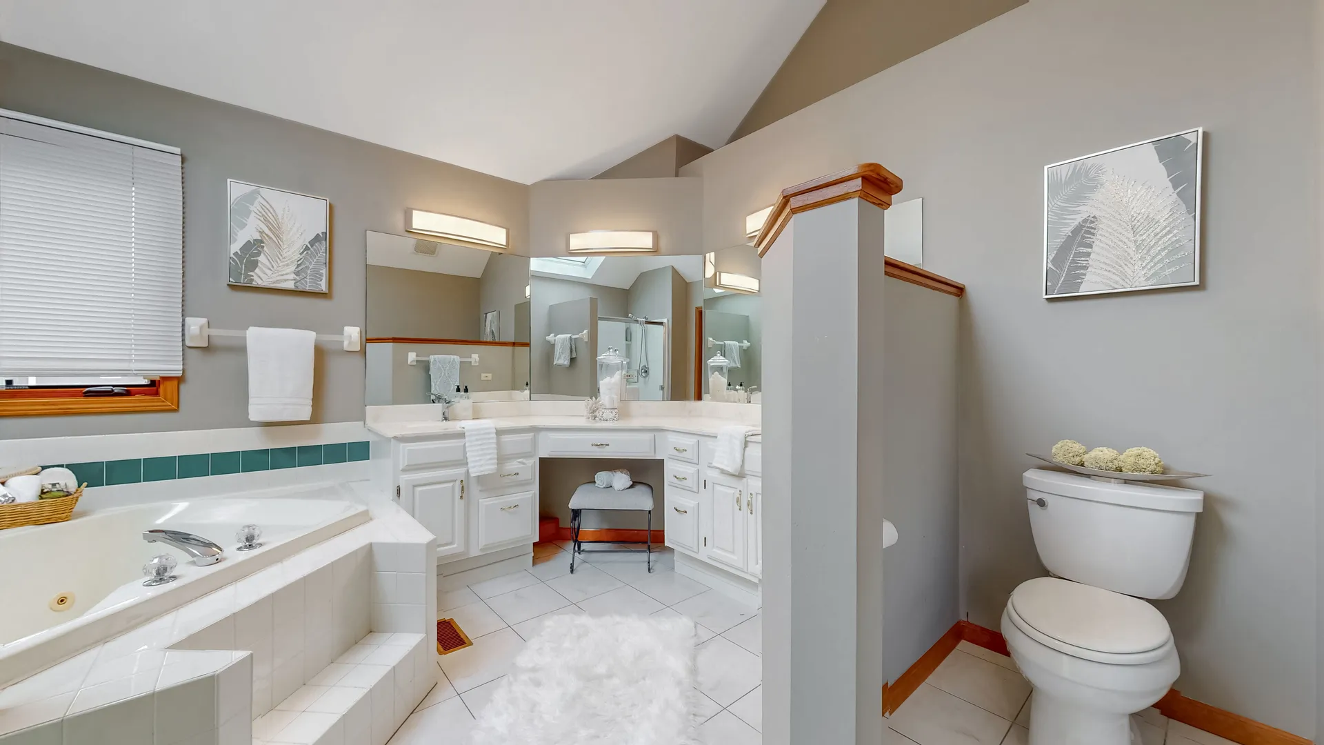 2361 Legacy Dr, , 60502, USA 60502-Aurora-IL