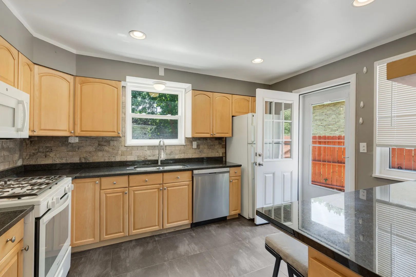 47 Hackberry Ln, ,  60025, USA 60025-Glenview-IL