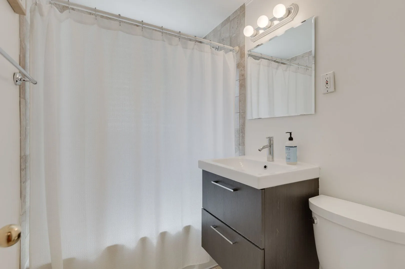 47 Hackberry Ln, ,  60025, USA 60025-Glenview-IL