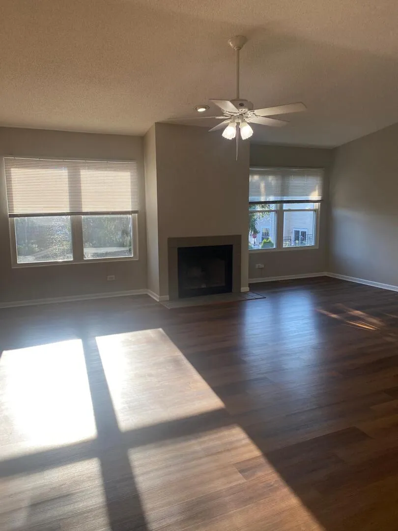 1102 Southbridge Ln, , 60194, USA 60194-Schaumburg-IL