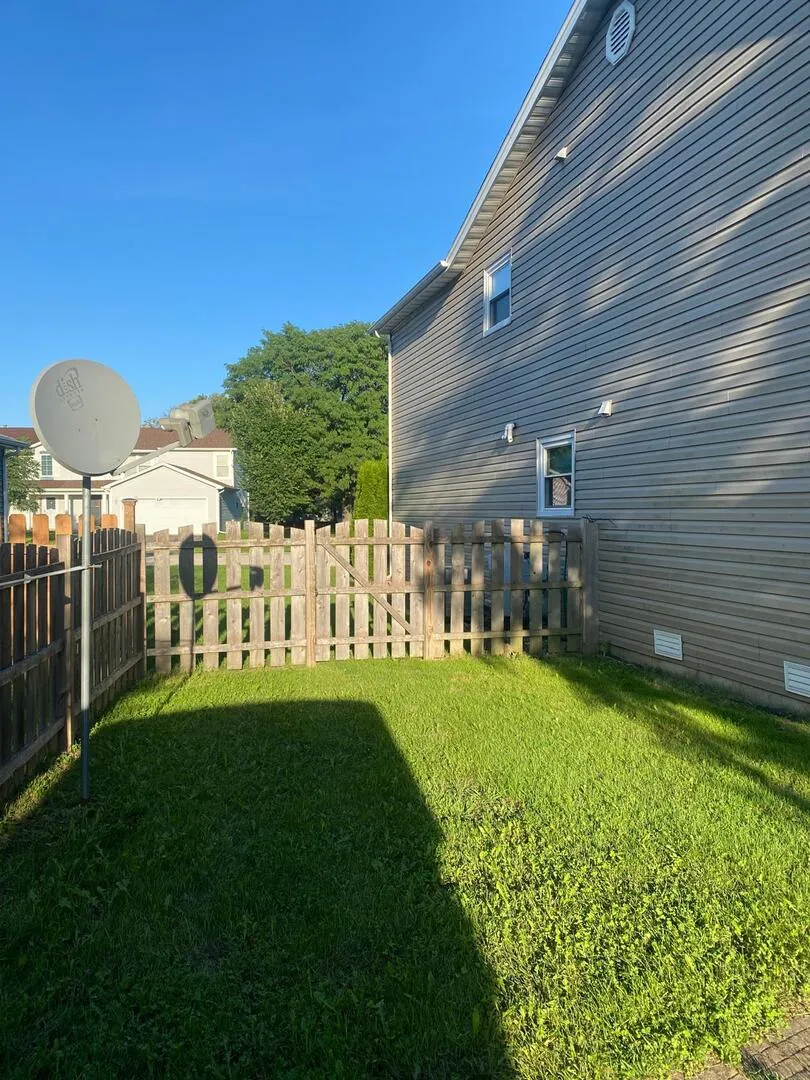 1102 Southbridge Ln, , 60194, USA 60194-Schaumburg-IL