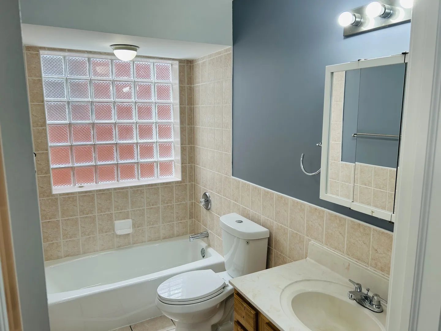 1918 S Louie Pkwy, , 60616, USA 60616-Chicago-IL