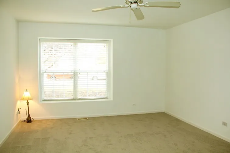 5S560 Paxton Dr, , 60563, USA 60563-Naperville-IL