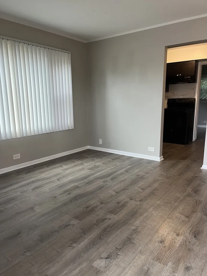 1340 N Main St, ,  60187, USA 60187-Wheaton-IL