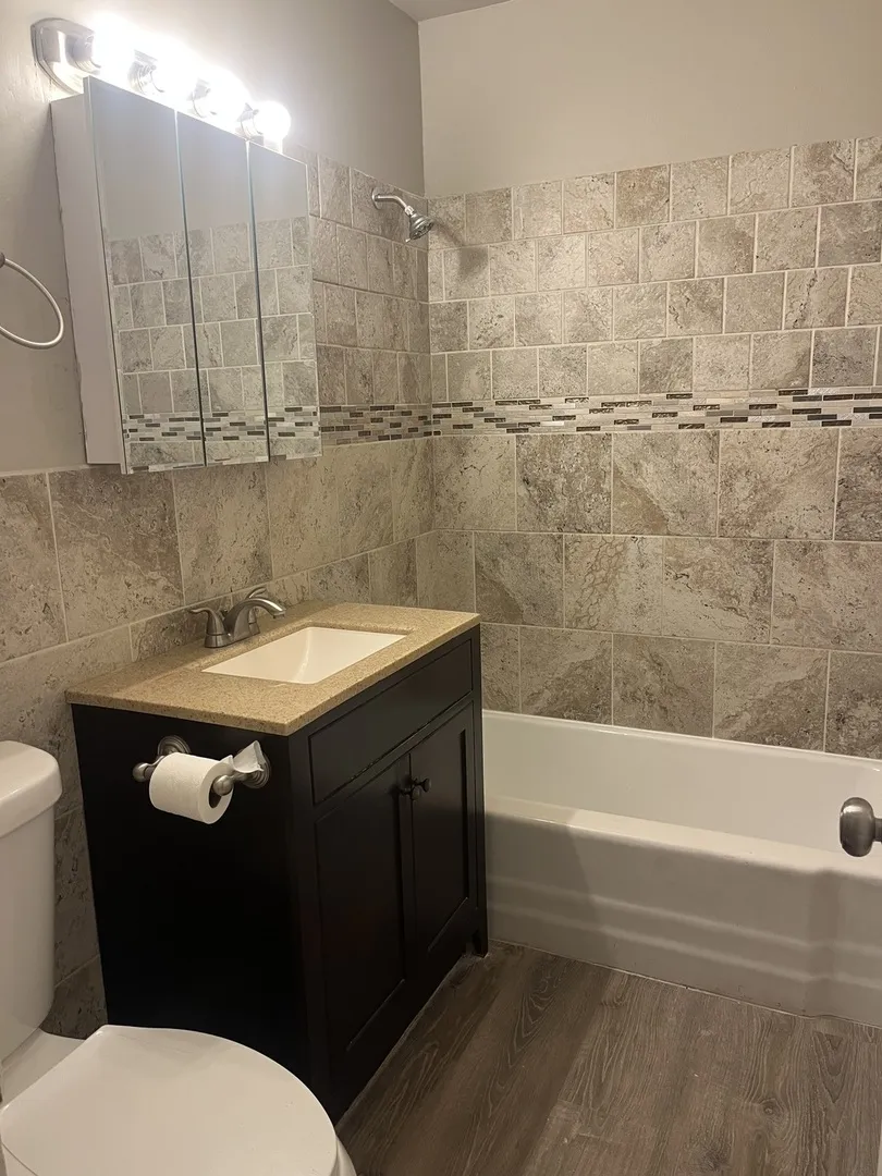 1340 N Main St, ,  60187, USA 60187-Wheaton-IL
