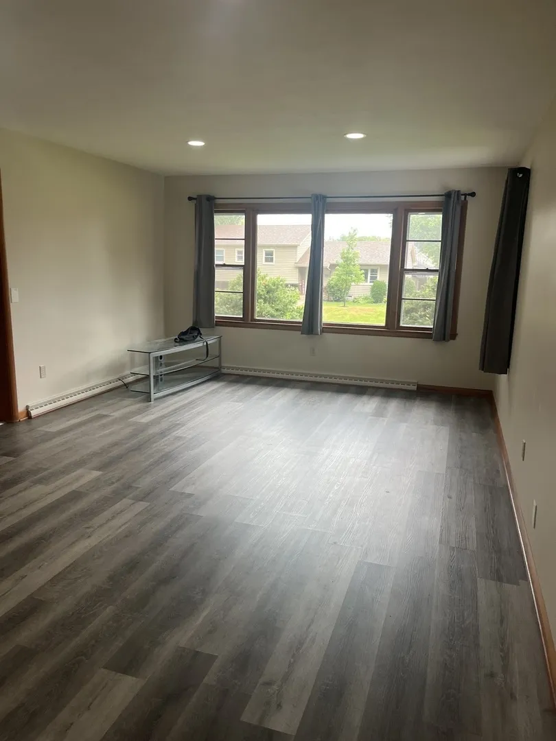 532 Riley Dr, ,  60152, USA 60152-Marengo-IL