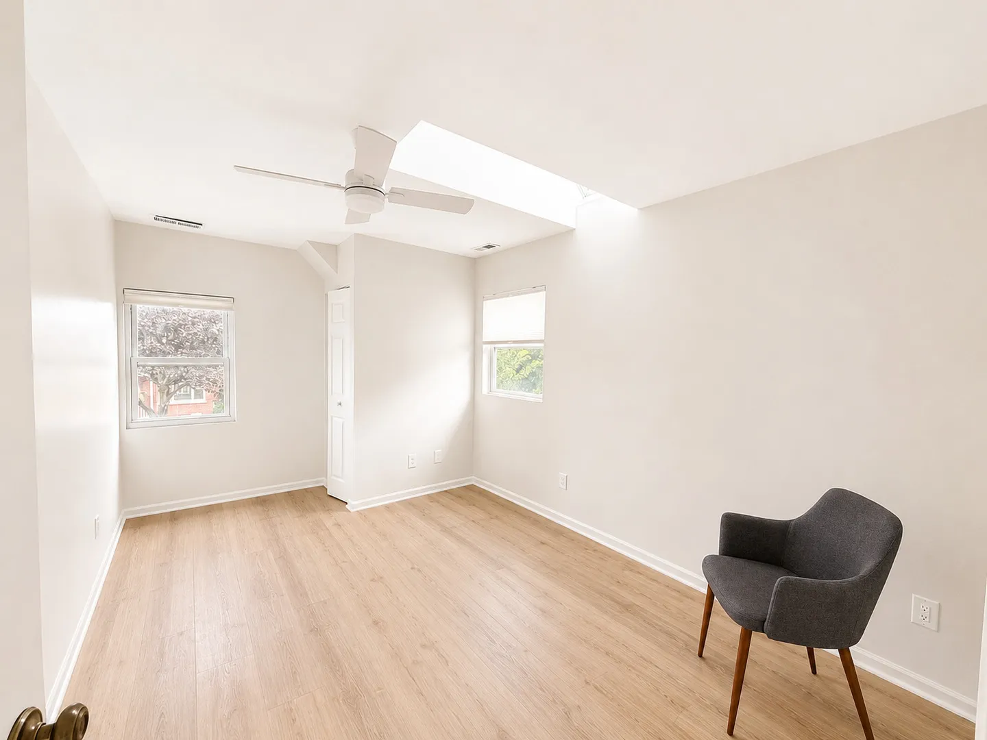 3914 N Mozart St, ,  60618, USA 60618-Chicago-IL
