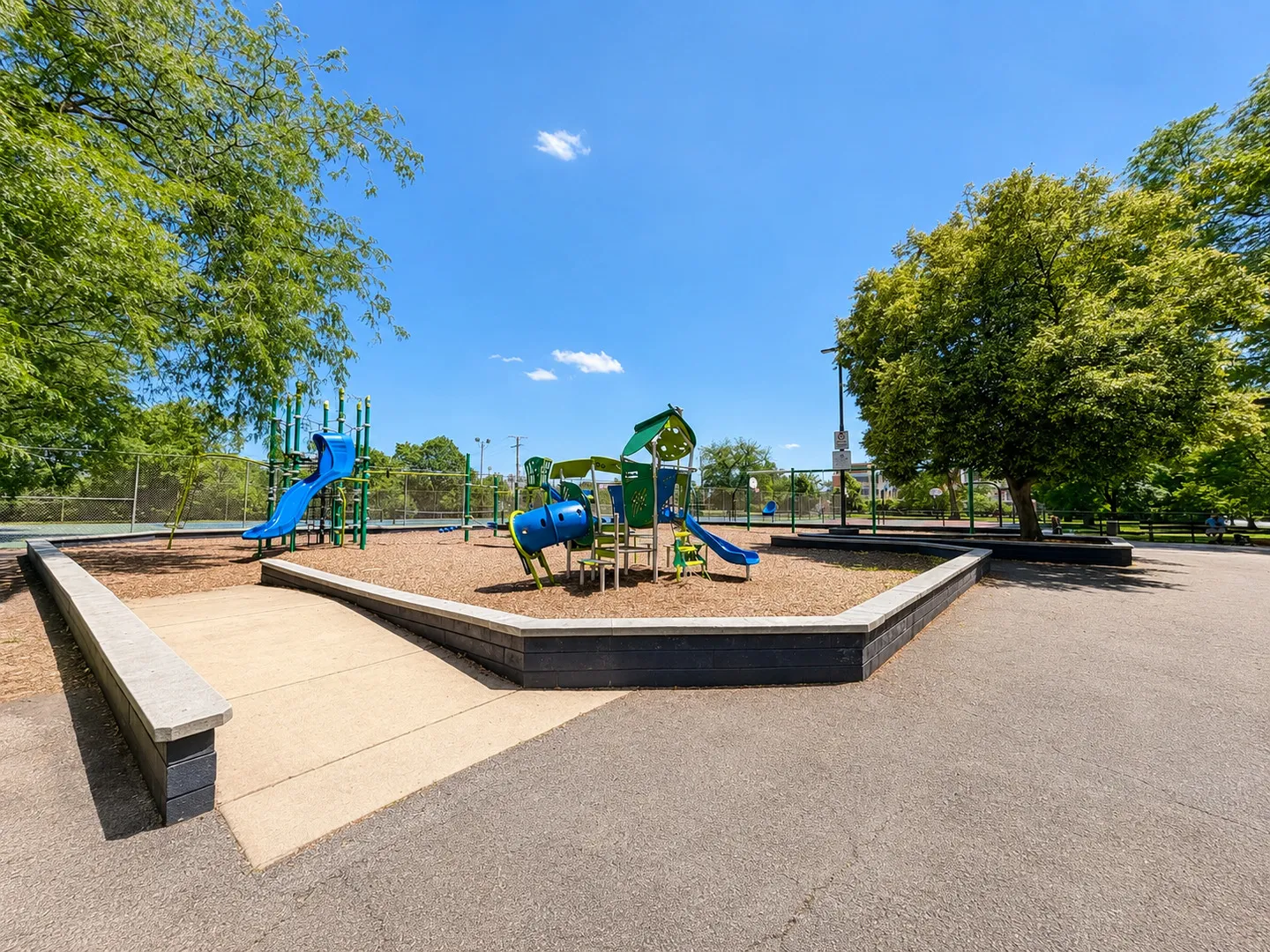 3914 N Mozart St, ,  60618, USA 60618-Chicago-IL