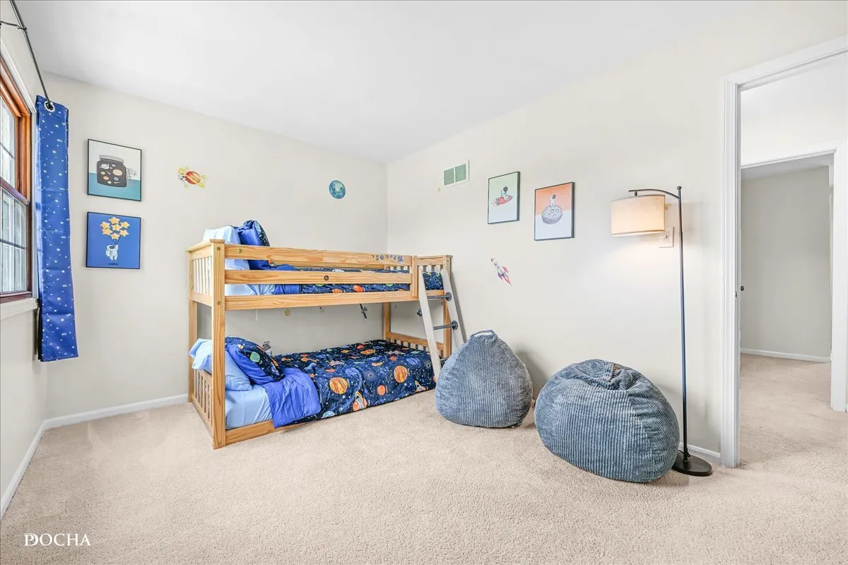 1012 Bainbridge Dr, ,  60563, USA 60563-Naperville-IL