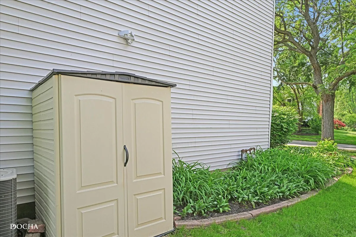 1012 Bainbridge Dr, ,  60563, USA 60563-Naperville-IL