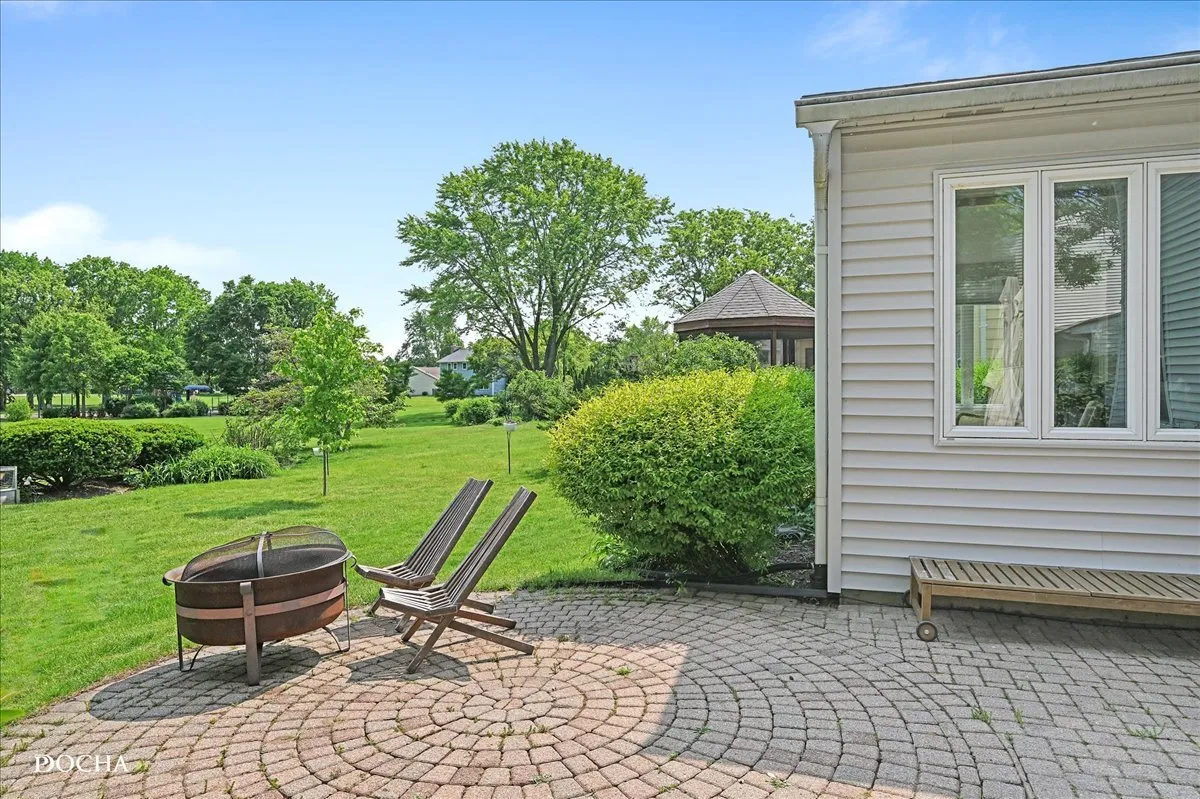 1012 Bainbridge Dr, ,  60563, USA 60563-Naperville-IL