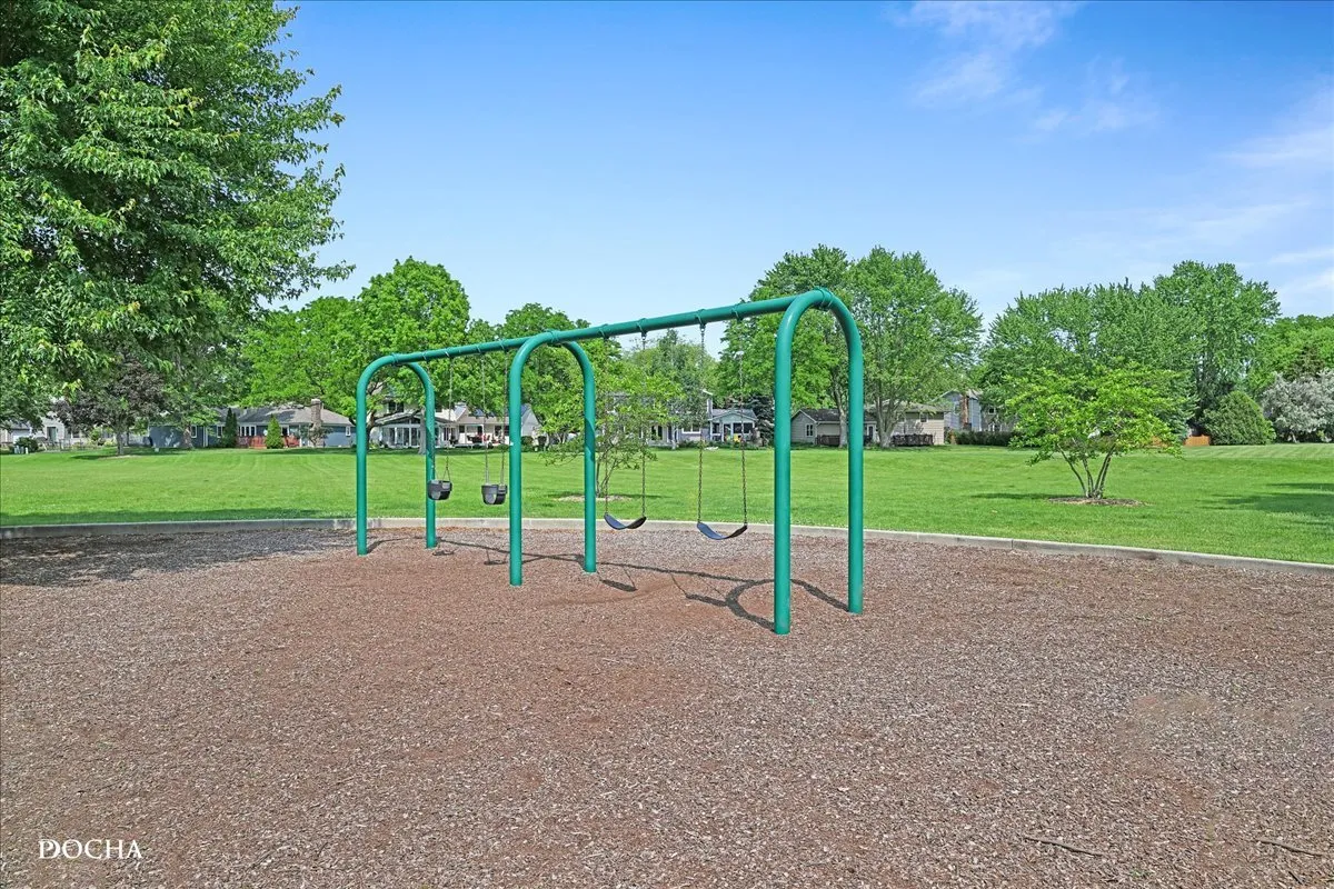 1012 Bainbridge Dr, ,  60563, USA 60563-Naperville-IL