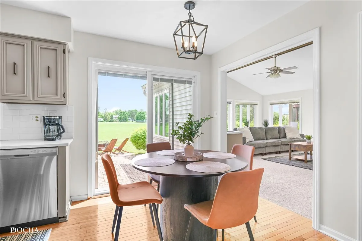 1012 Bainbridge Dr, ,  60563, USA 60563-Naperville-IL