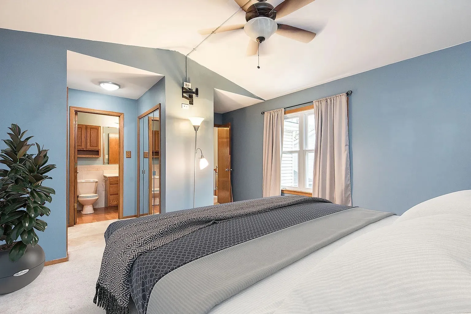 521 Milton Dr, ,  60563, USA 60563-Naperville-IL