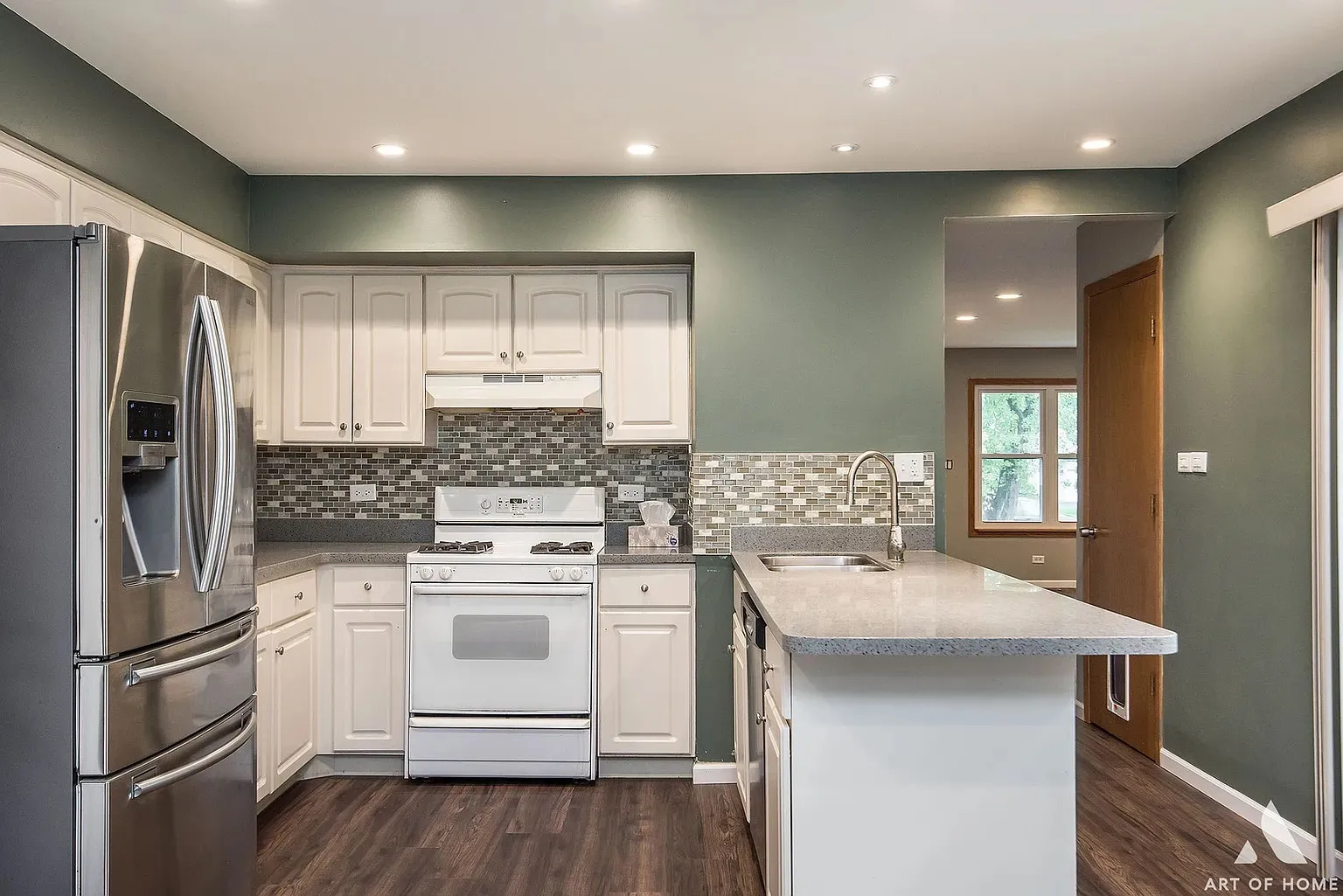 521 Milton Dr, ,  60563, USA 60563-Naperville-IL