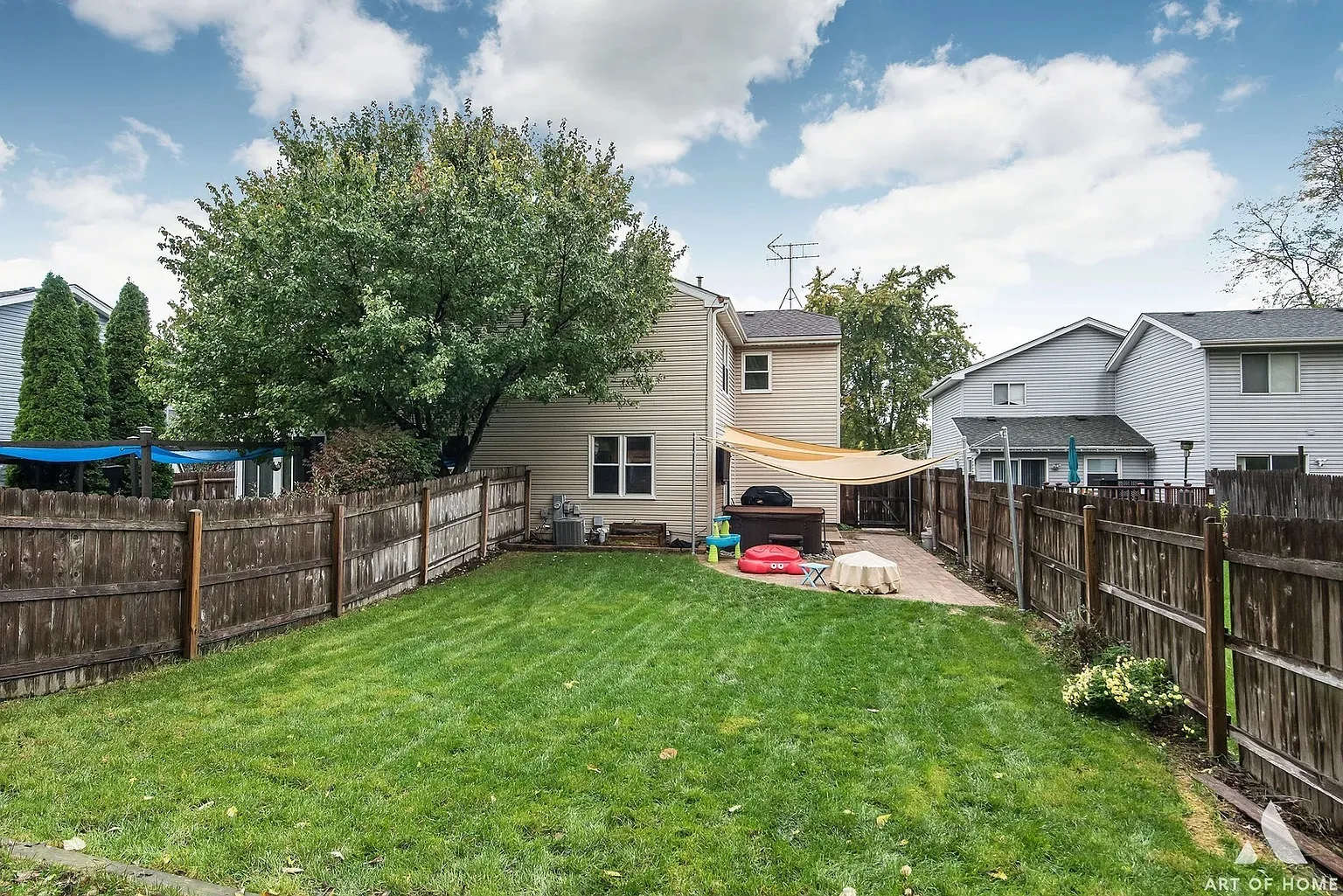 521 Milton Dr, ,  60563, USA 60563-Naperville-IL