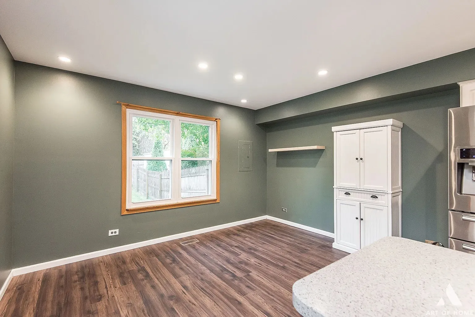 521 Milton Dr, ,  60563, USA 60563-Naperville-IL