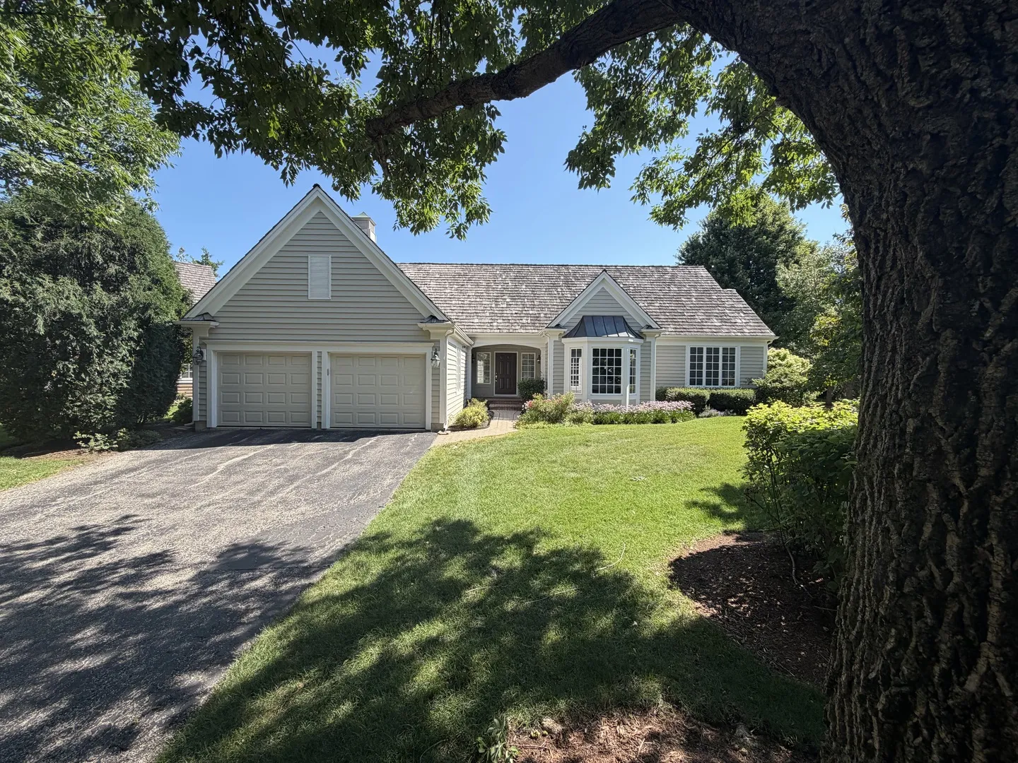 655 S Buckingham Ct, ,  60045, USA 60045-Lake Forest-IL