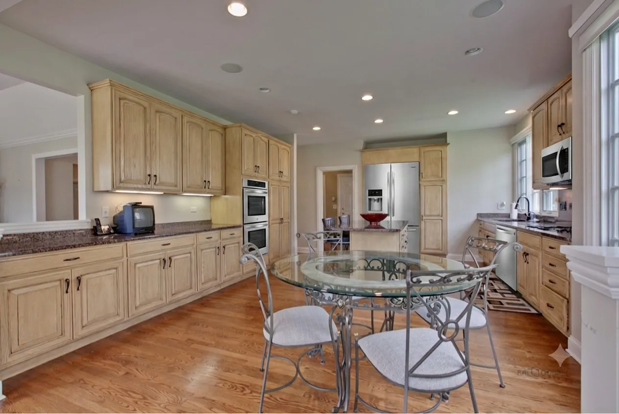 655 S Buckingham Ct, ,  60045, USA 60045-Lake Forest-IL