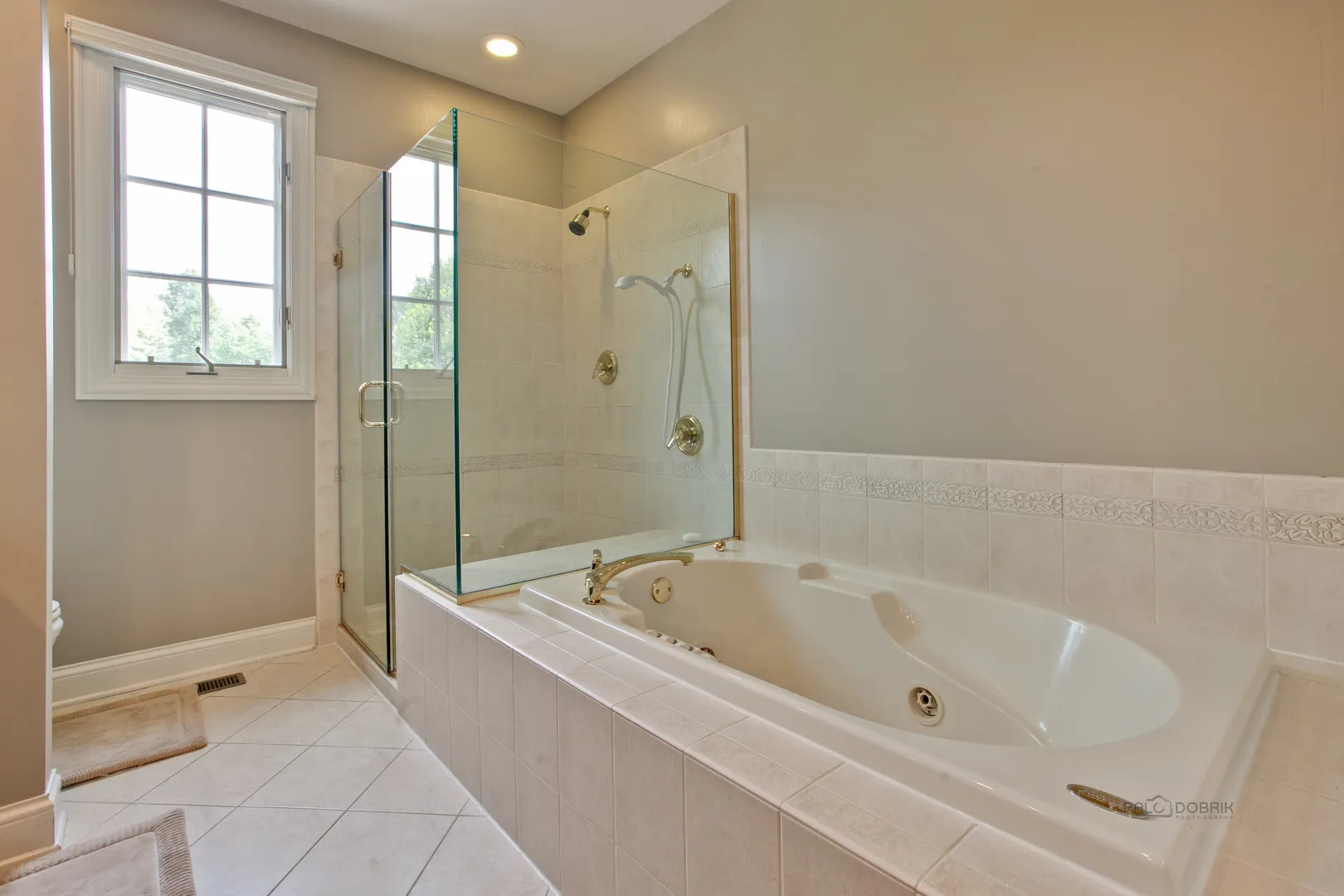 655 S Buckingham Ct, ,  60045, USA 60045-Lake Forest-IL
