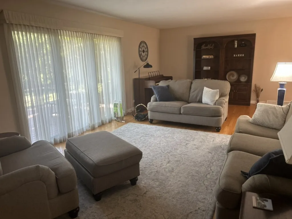 1126 Laurel Ln, ,  60540, USA 60540-Naperville-IL