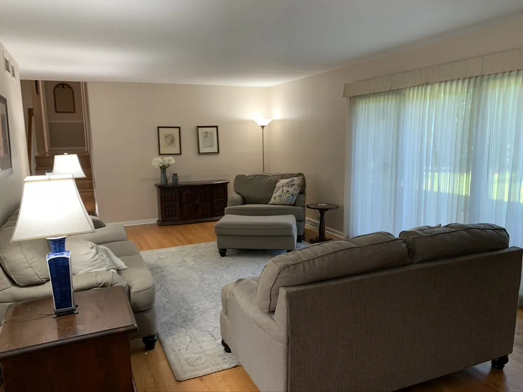 1126 Laurel Ln, ,  60540, USA 60540-Naperville-IL