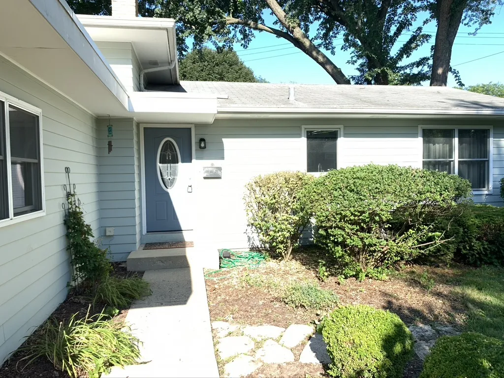 1126 Laurel Ln, ,  60540, USA 60540-Naperville-IL