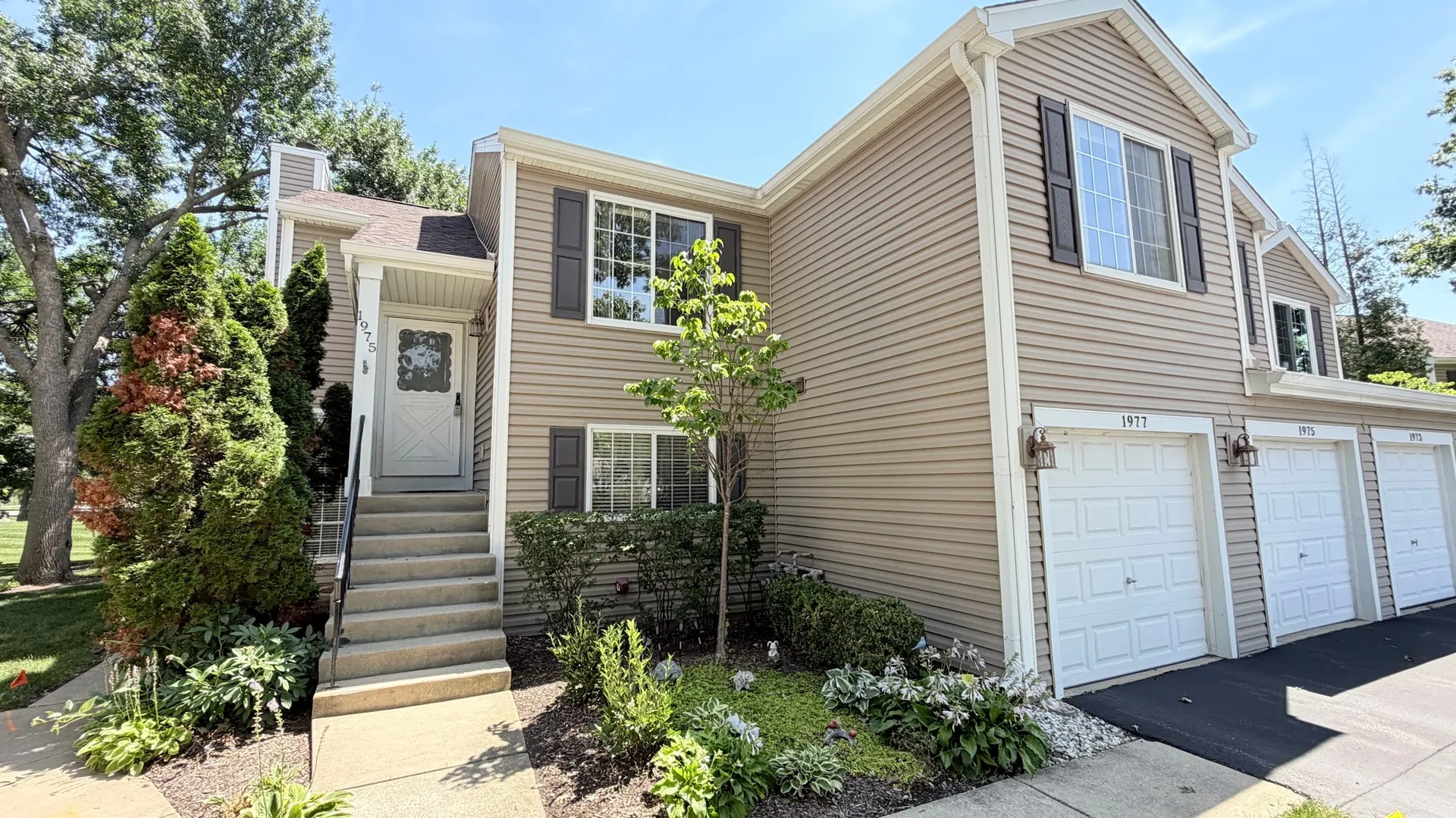1975 Windsong Dr, , 60194, USA 60194-Schaumburg-IL