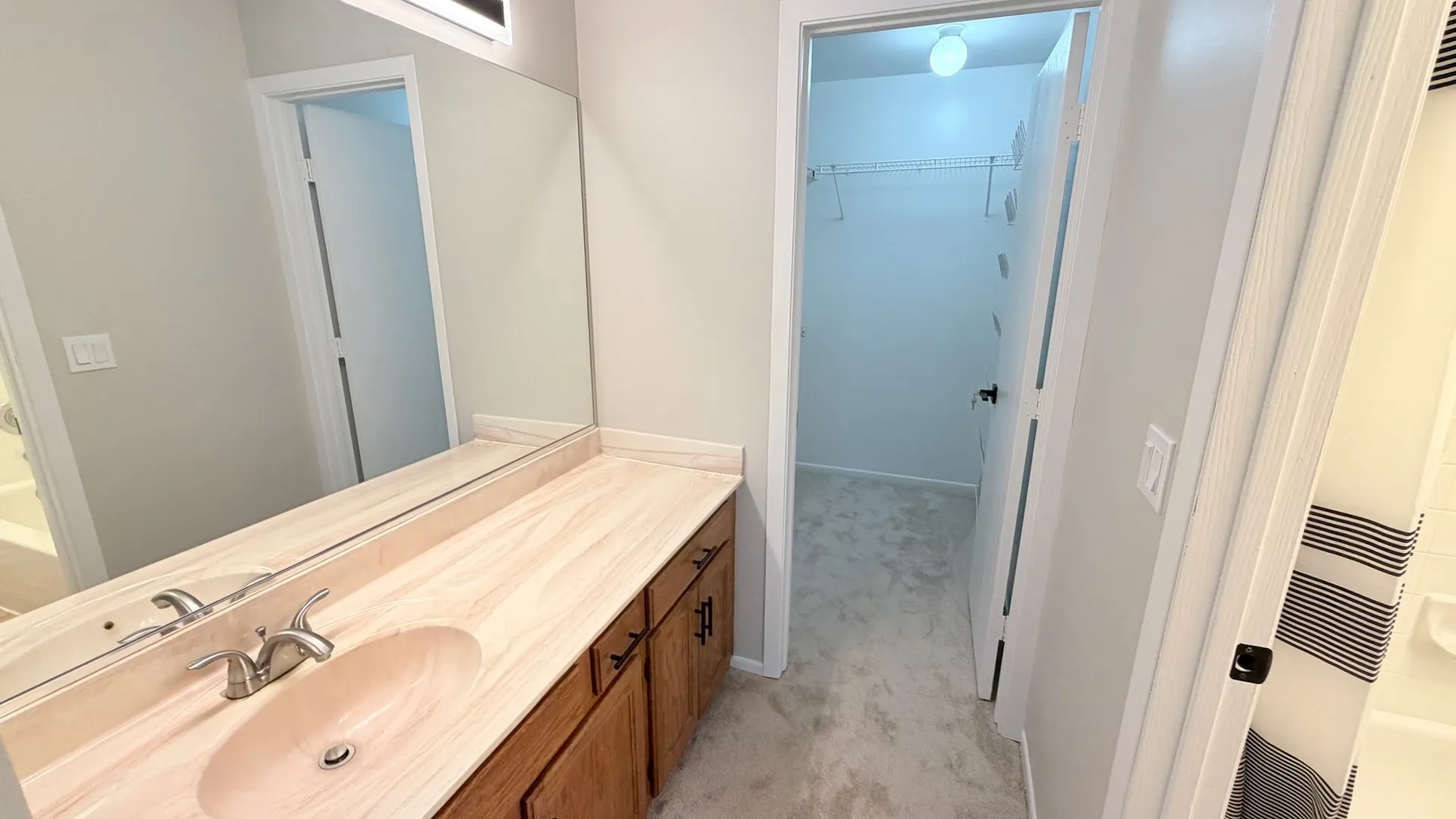 1975 Windsong Dr, , 60194, USA 60194-Schaumburg-IL