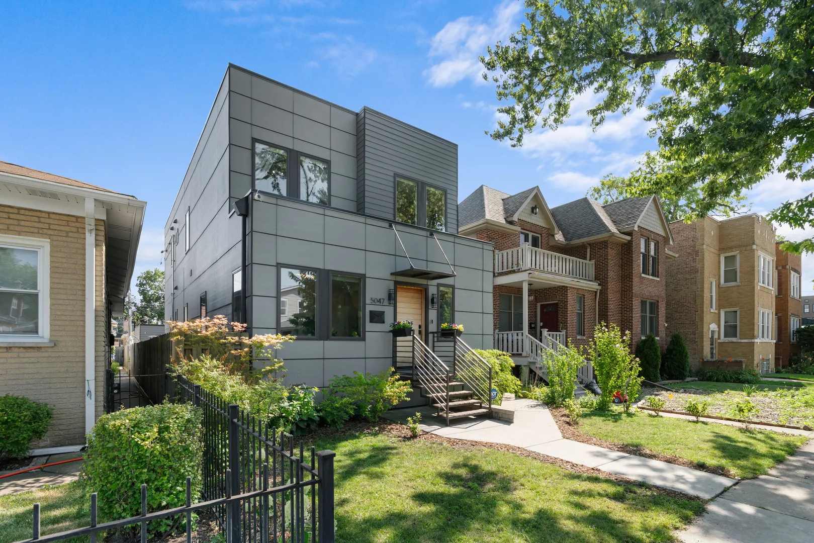 5047 W Winnemac Ave, ,  60630, USA 60630-Chicago-IL