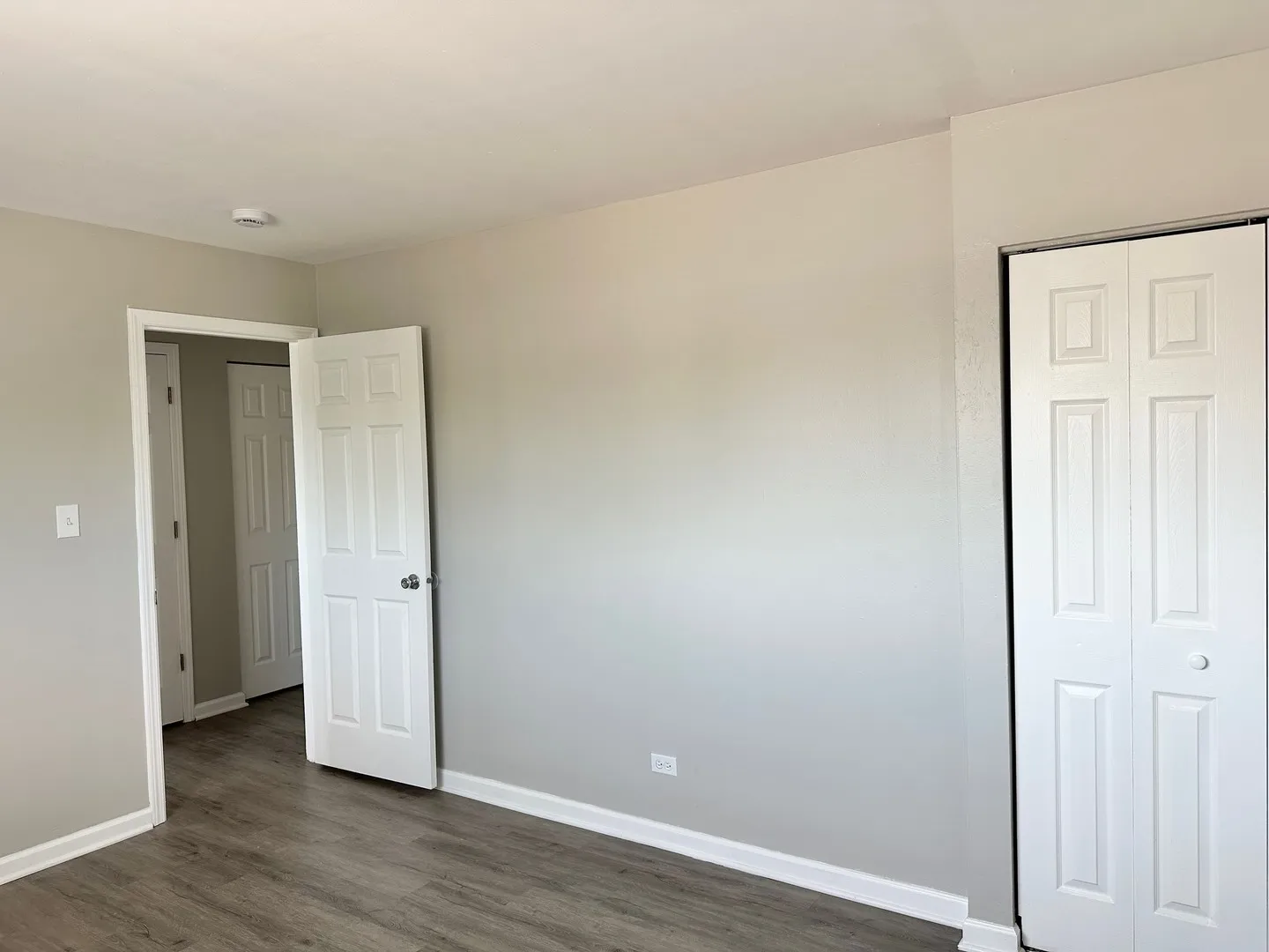 1721 E Roosevelt Rd, ,  60187, USA 60187-Wheaton-IL
