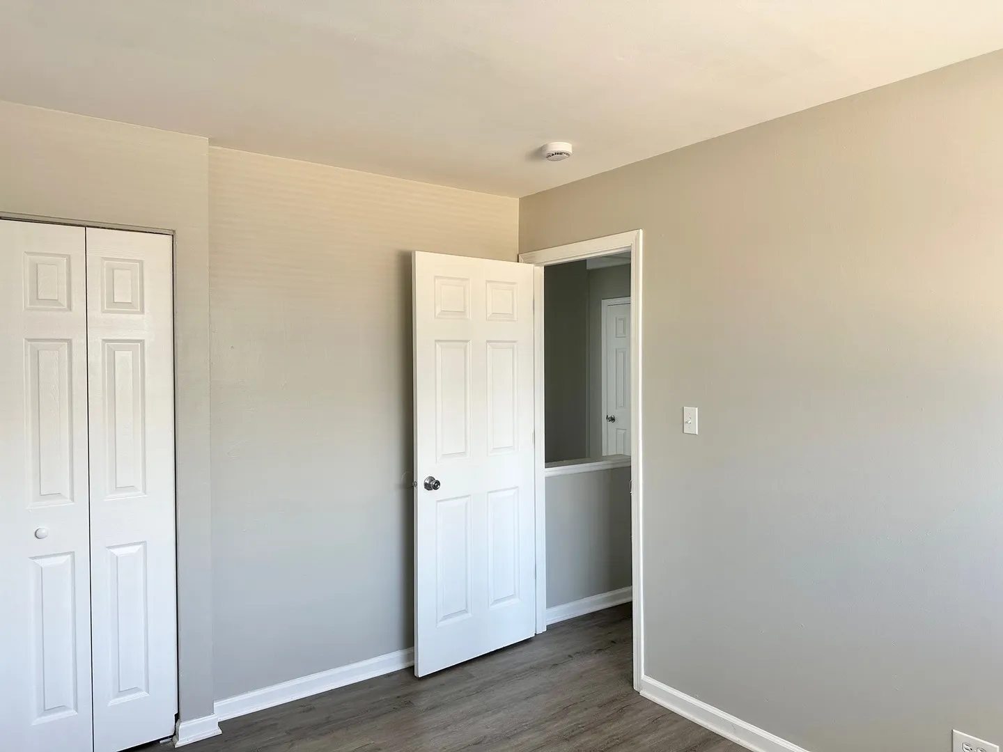 1721 E Roosevelt Rd, ,  60187, USA 60187-Wheaton-IL