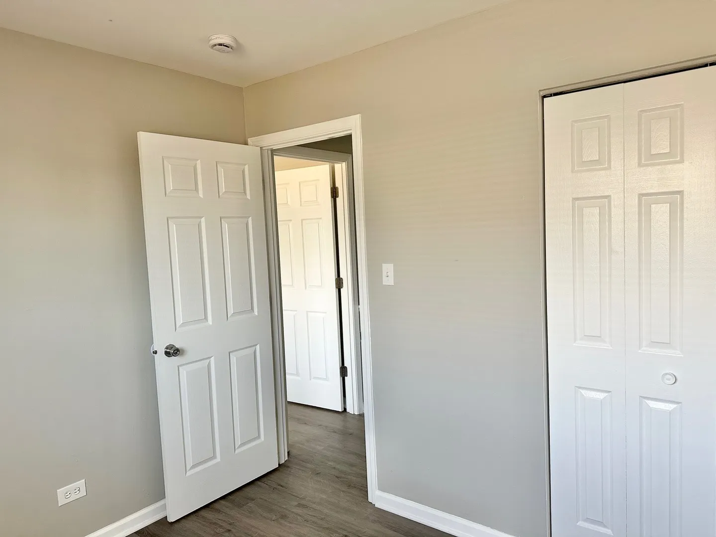 1721 E Roosevelt Rd, ,  60187, USA 60187-Wheaton-IL