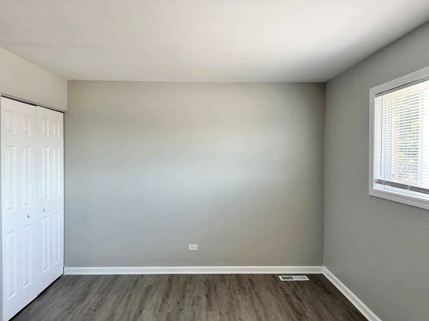 1721 E Roosevelt Rd, ,  60187, USA 60187-Wheaton-IL