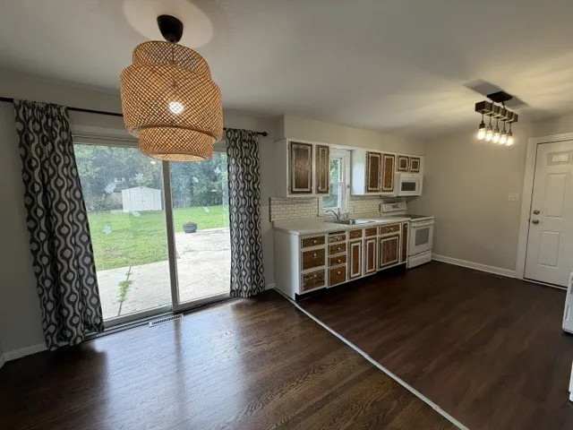 1927 Stoddard Ave, ,  60187, USA 60187-Wheaton-IL