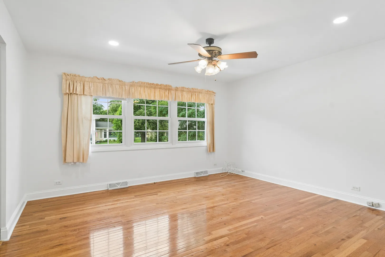 710 E Valley Ln, , 60004, USA 60004-Arlington Heights-IL