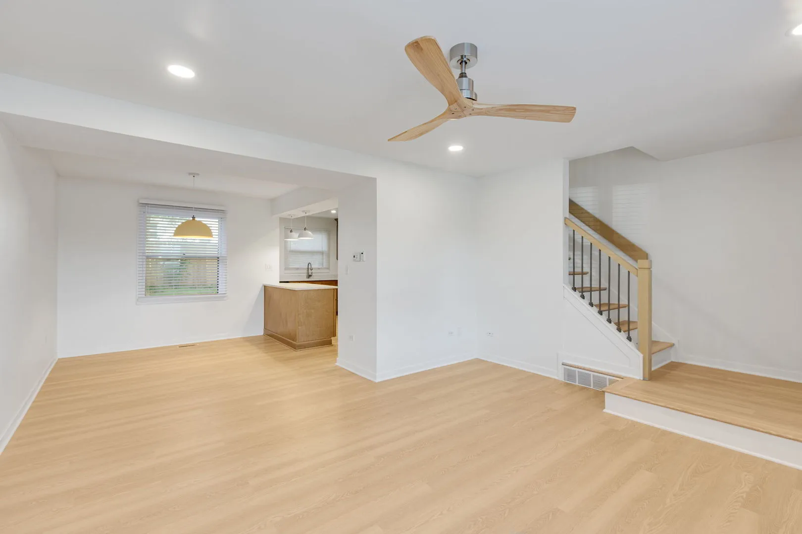 620 N Hough St, , 60010, USA 60010-Barrington-IL