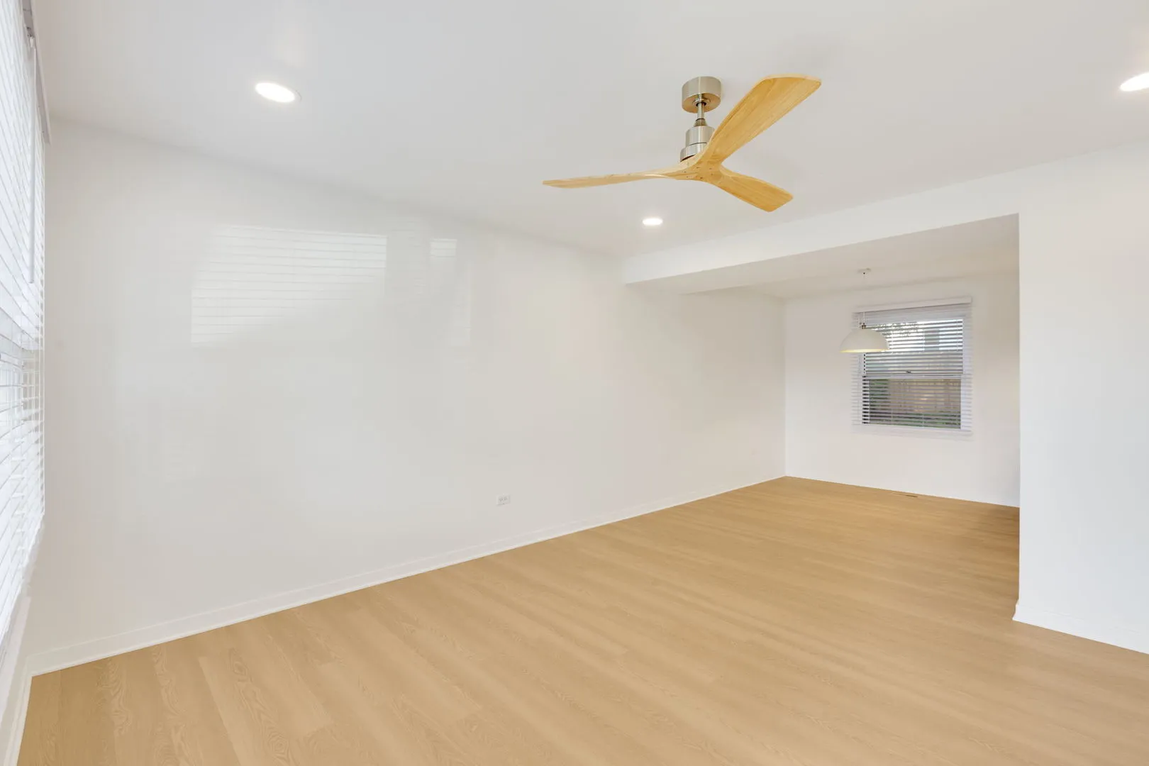 620 N Hough St, , 60010, USA 60010-Barrington-IL