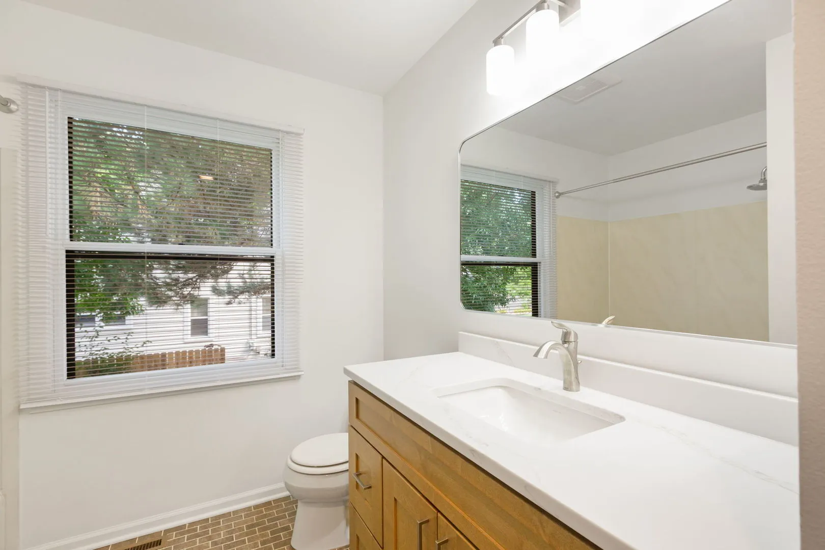 620 N Hough St, , 60010, USA 60010-Barrington-IL