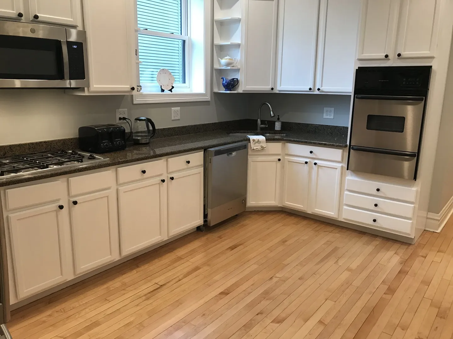 4322 N Leavitt St, , 60618, USA 60618-Chicago-IL