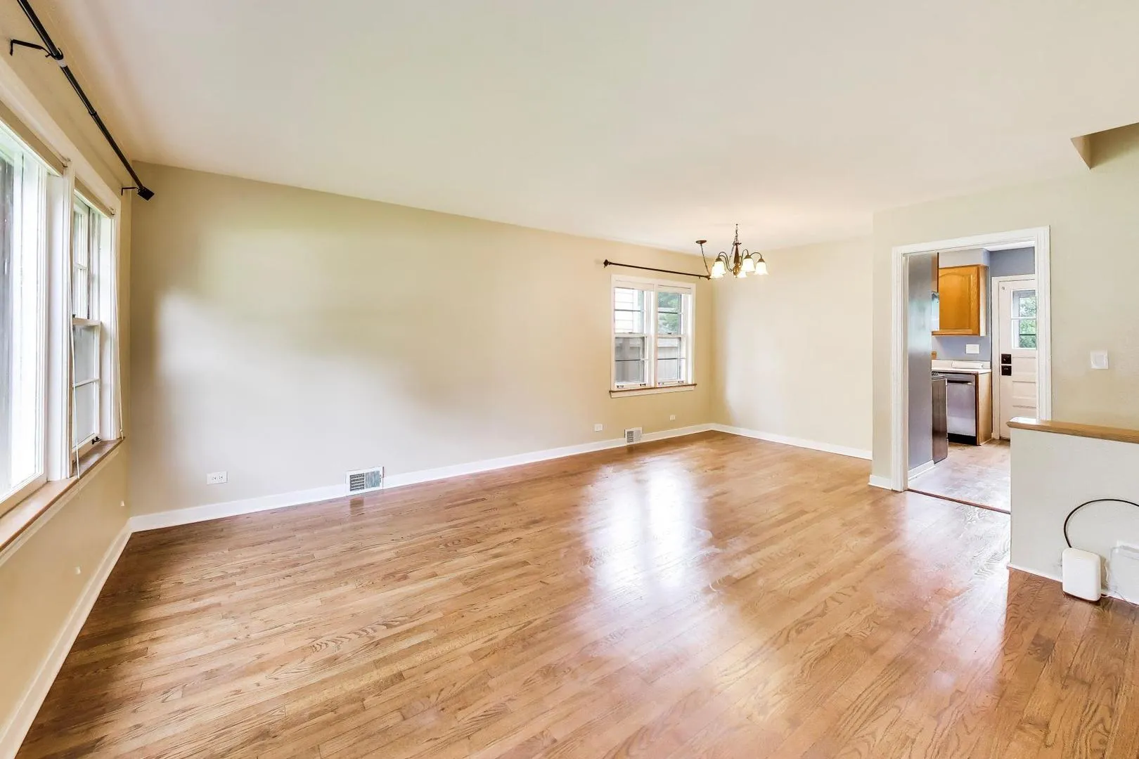 679 Spring Rd, ,  60126, USA 60126-Elmhurst-IL