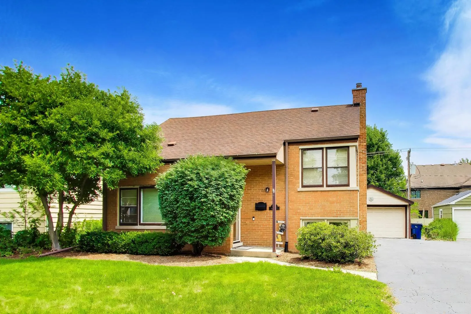 679 Spring Rd, , 60126, USA 60126-Elmhurst-IL