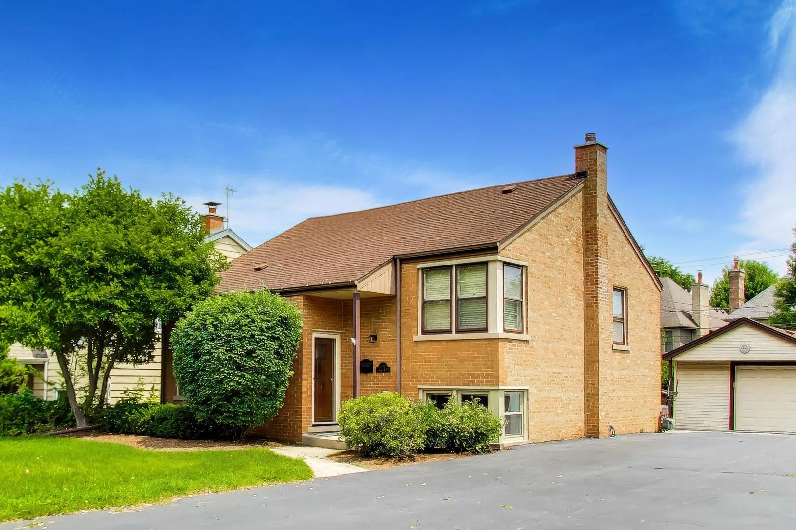 679 Spring Rd, ,  60126, USA 60126-Elmhurst-IL