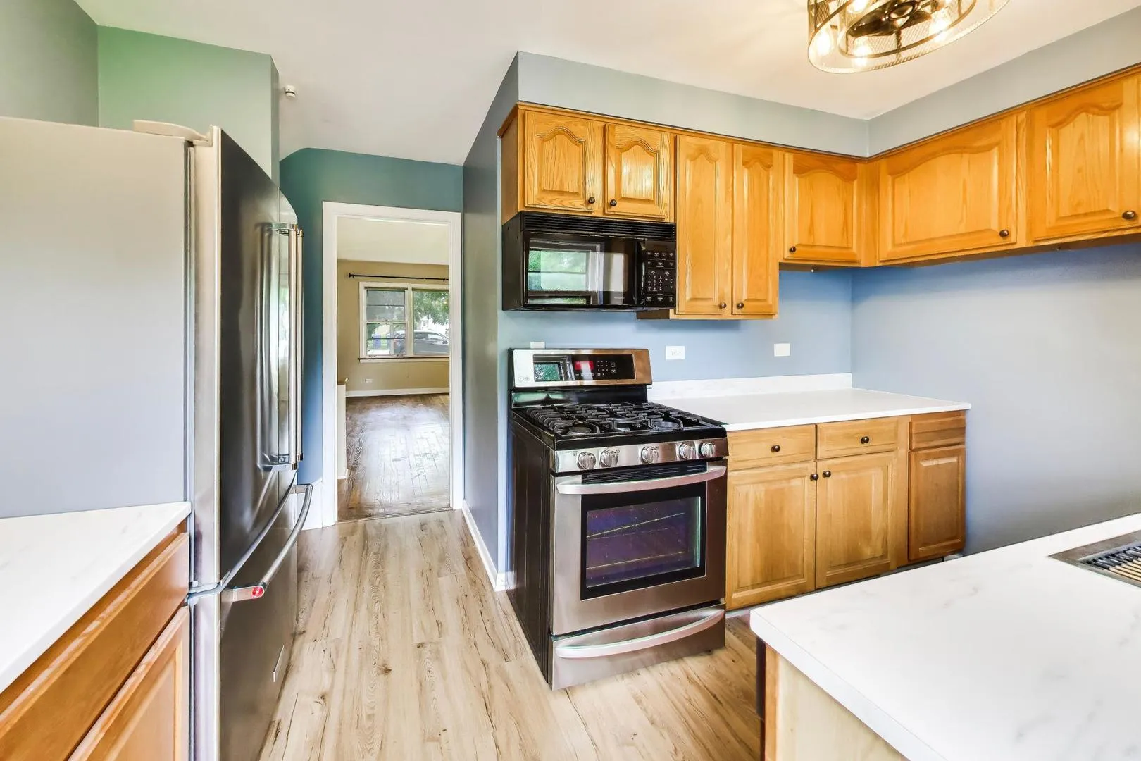 679 Spring Rd, ,  60126, USA 60126-Elmhurst-IL