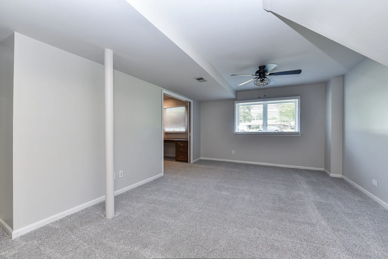5S480 Campbell Dr, ,  60563, USA 60563-Naperville-IL