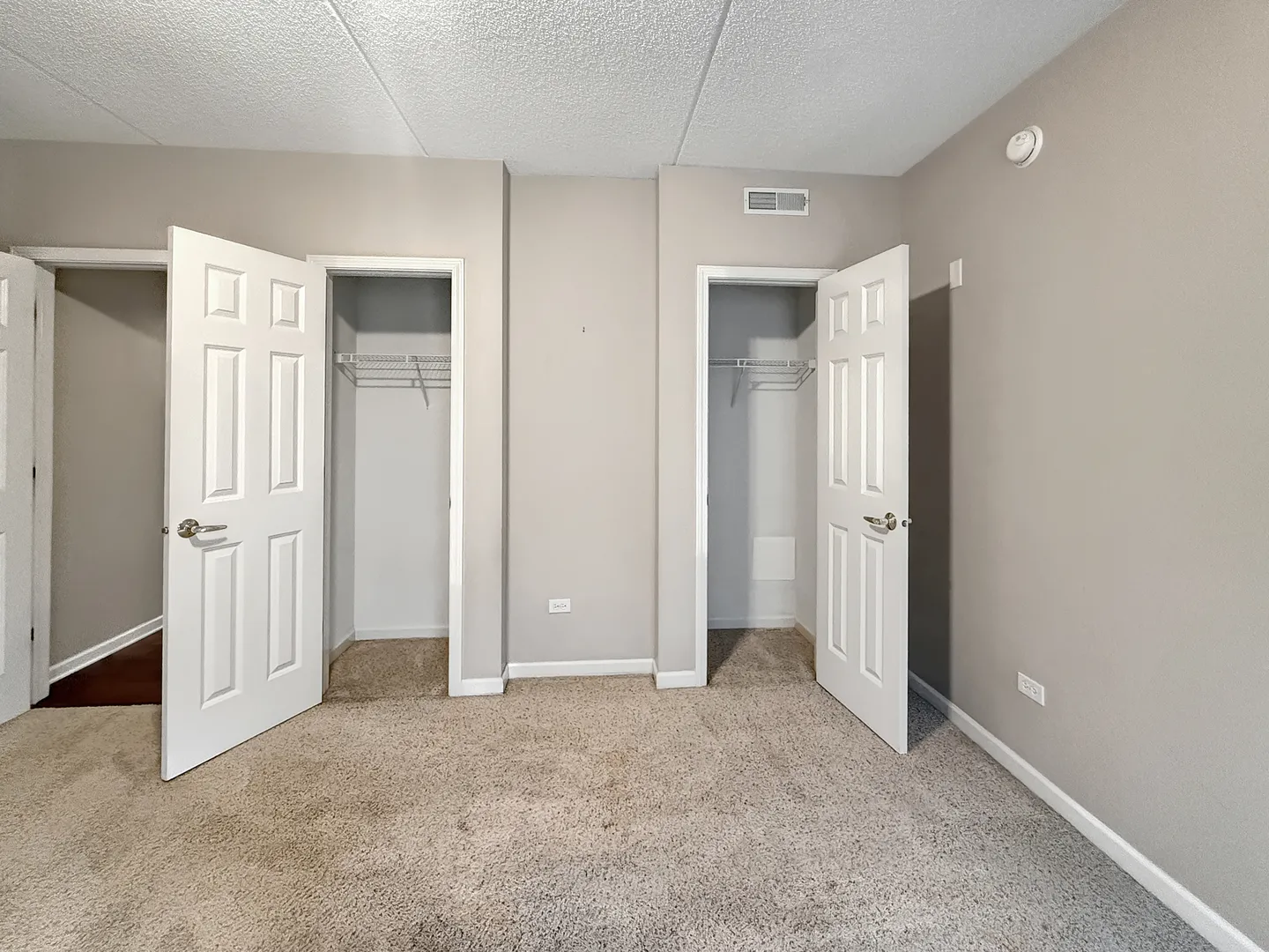 701 W Rand Rd, ,  60004, USA 60004-Arlington Heights-IL