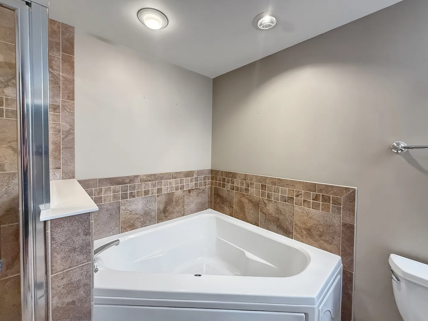 701 W Rand Rd, ,  60004, USA 60004-Arlington Heights-IL