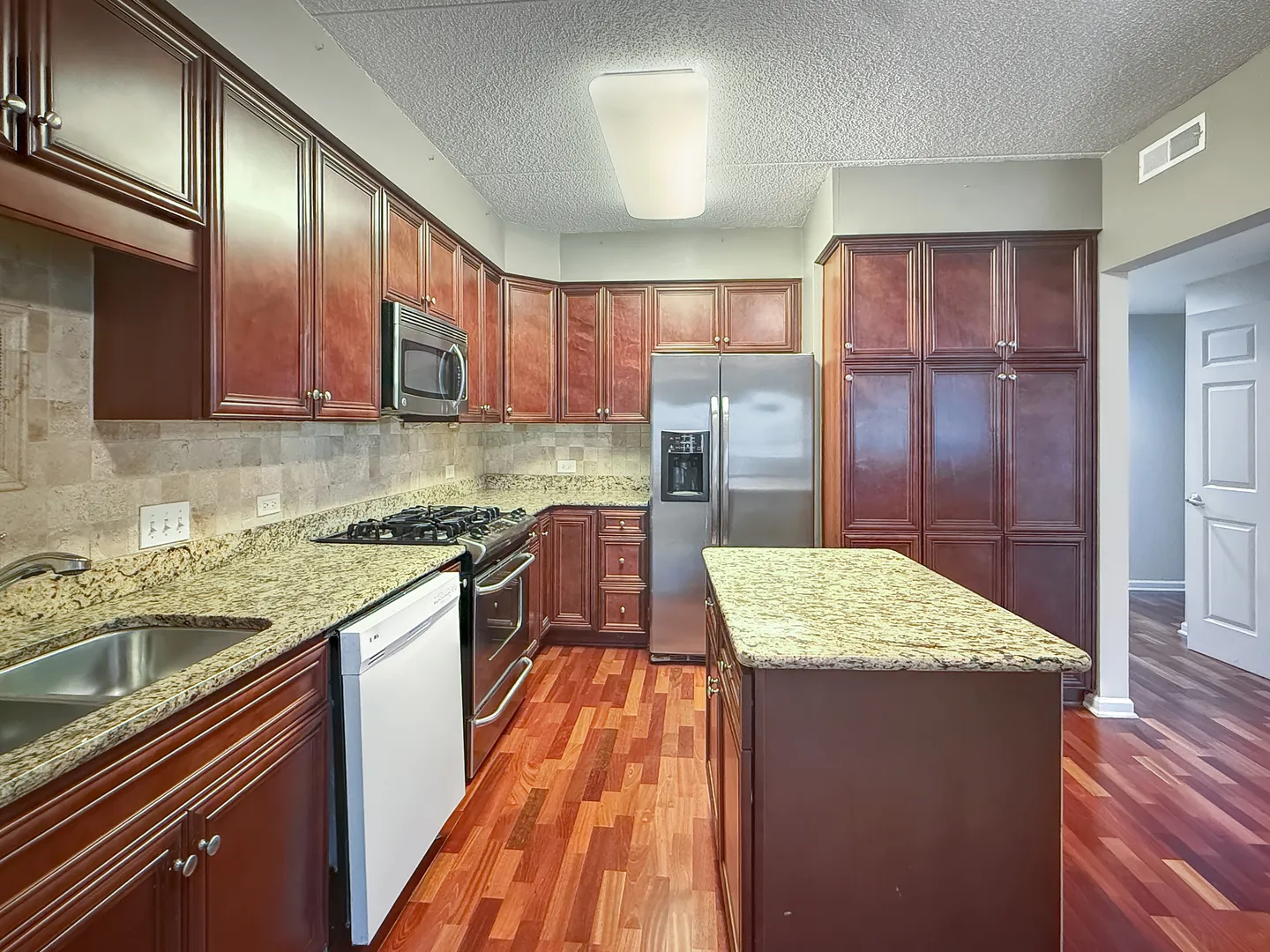 701 W Rand Rd, ,  60004, USA 60004-Arlington Heights-IL