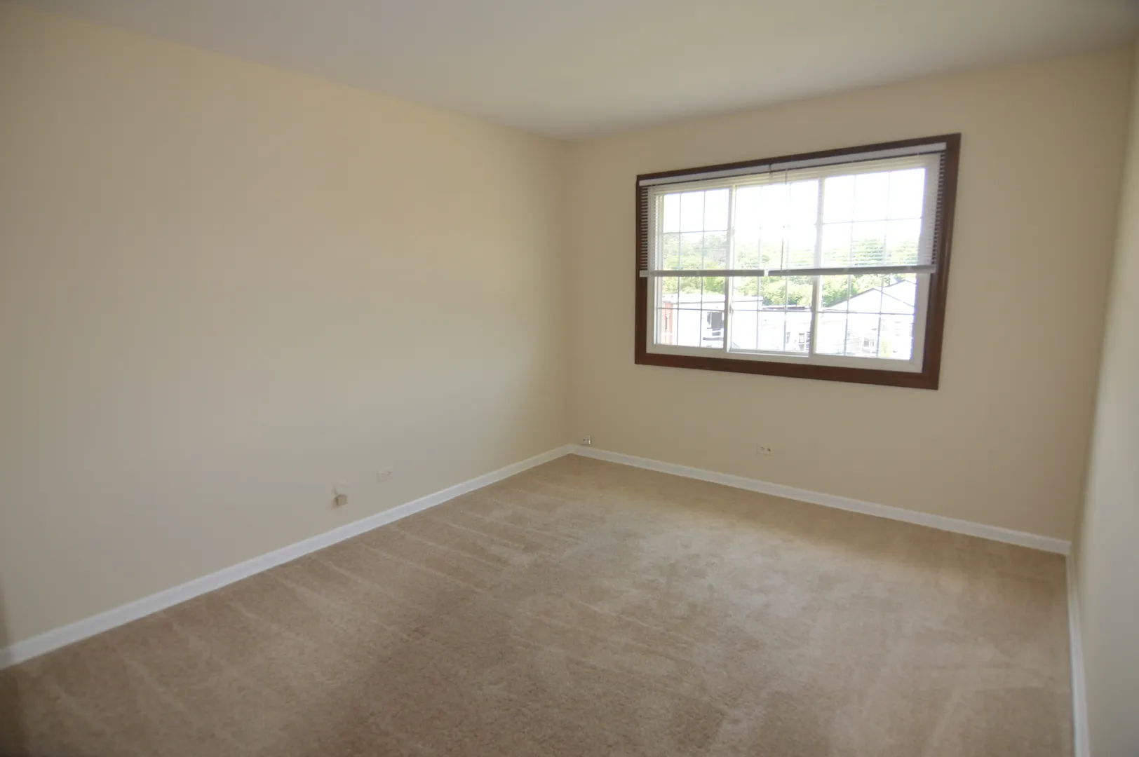 370 S Eastern Ave, , 60010, USA 60010-Barrington-IL